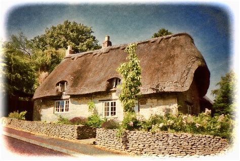 66 rates from. . Straw top cottage cotswolds josie